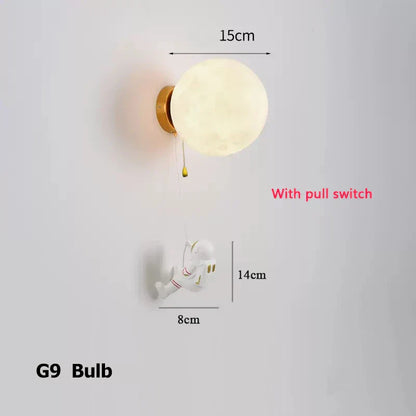 LunarGlow Wall Lamp – Moon-Shaped Astronaut LED Wall Light