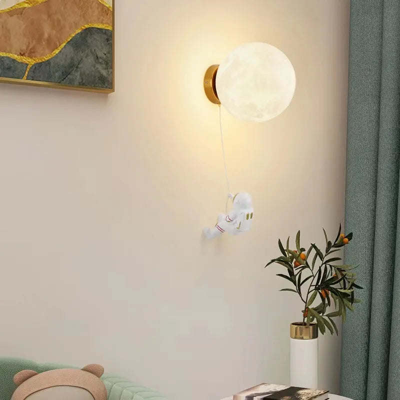 LunarGlow Wall Lamp – Moon-Shaped Astronaut LED Wall Light