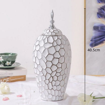 GoldenPattern | Ceramic Vase with Luxurious Gold Accents – Modern Decorative Home Piece