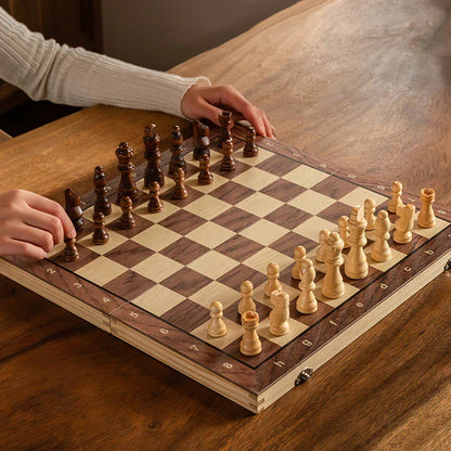 Luxury Wooden Magnetic Chess Set – Foldable & Travel-Friendly