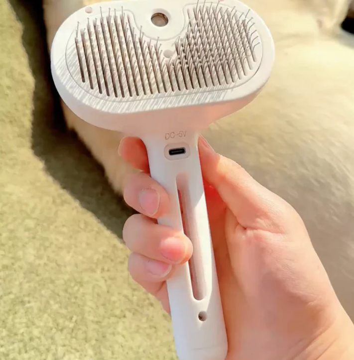 PawMist – Mist-Infused Massage Brush for Pets | Gentle Grooming & Cooling Care for Cats and Dogs