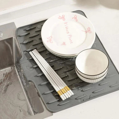 Silicool Water-Draining Silicone Drying Mat – Heat Resistant, Non-Slip & Multifunctional
