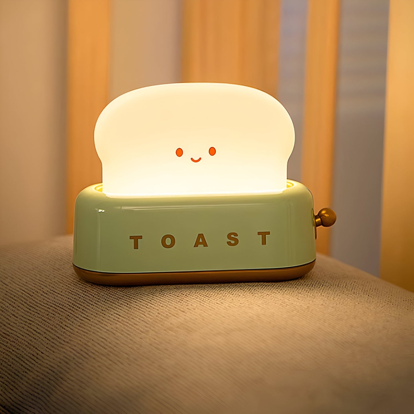 TinyToast Table Lamp – Portable Toaster-Shaped Night Light with Dimmable LED & USB Port