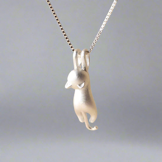 Vivara – Sterling Silver Cat Necklace with Elegant Charm Pendant