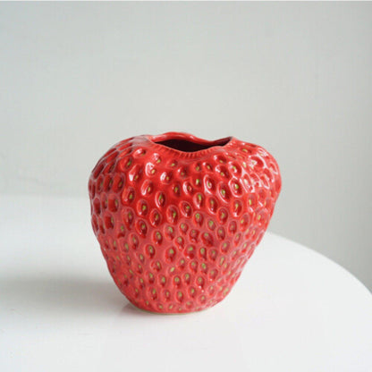 BerryBloom | Strawberry Ceramic Vase – Decorative Fruit-Shaped Plant Pot