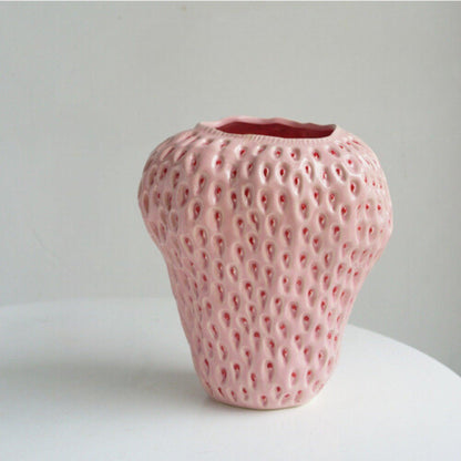 BerryBloom | Strawberry Ceramic Vase – Decorative Fruit-Shaped Plant Pot
