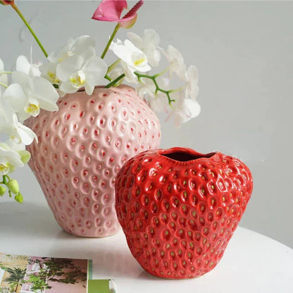 BerryBloom | Strawberry Ceramic Vase – Decorative Fruit-Shaped Plant Pot