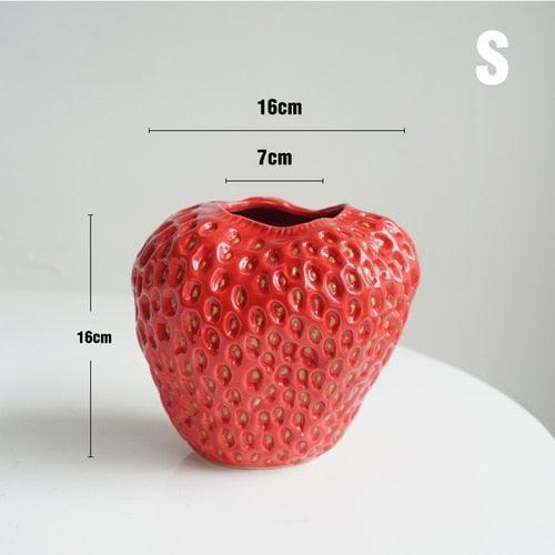 BerryBloom | Strawberry Ceramic Vase – Decorative Fruit-Shaped Plant Pot