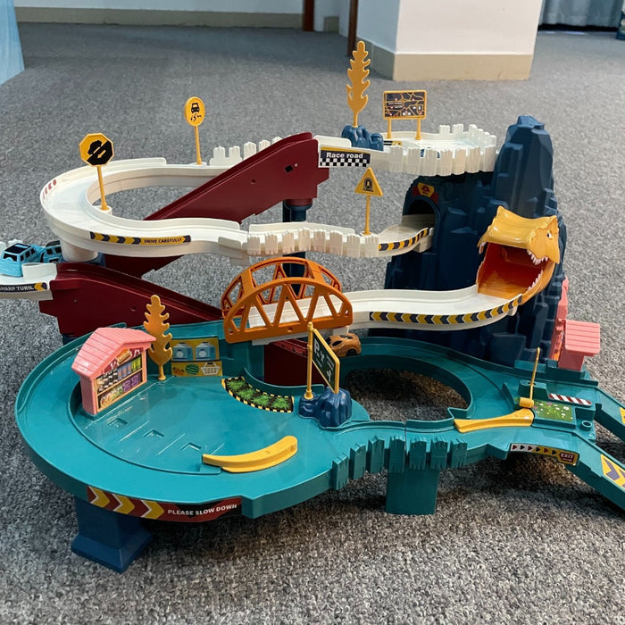 DinoRace Adventure Track Set – Dinosaur-Themed Race Track with Cars for Kids