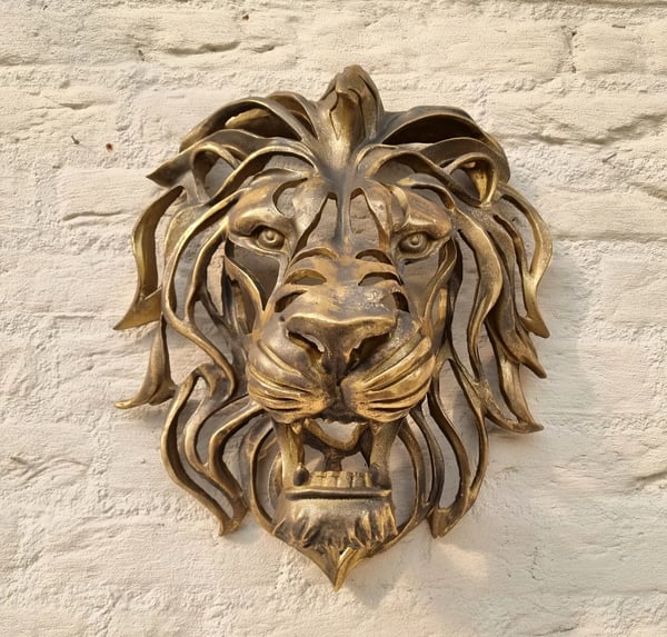 Metal Lion Head Wall Art – Bold & Elegant Metal Wall Décor for Indoors and Outdoors