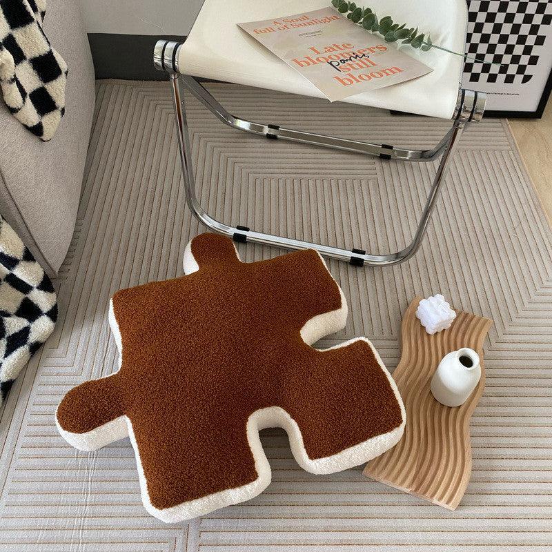 PuzzleComfort – Luxury Plush Cushion with Whimsical Puzzle Design