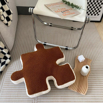 PuzzleComfort – Luxury Plush Cushion with Whimsical Puzzle Design