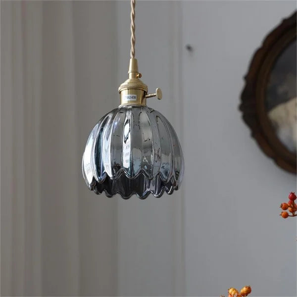 Japanese Retro Glass Flower Pendant Light – Elegant Vintage Hanging Lamp