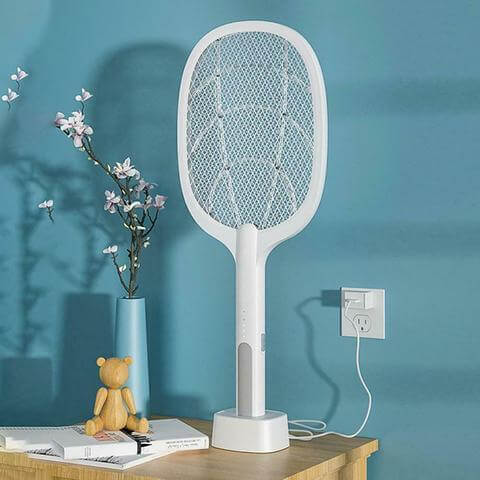 Electric Mosquito Swatter Racket – USB Rechargeable Bug Zapper with LED Lure Technology