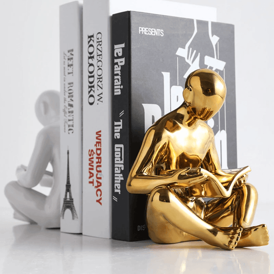 StoryKeeper – Nordic Bookend Sculpture of a Reading Man – Artistic Resin Desk Decor for Books, Magazines & Office Spaces