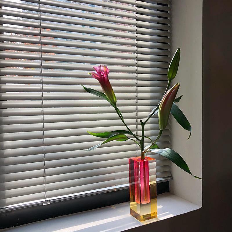 Crystalix | Modern Acrylic Prism Vase – Sleek Geometric Design for Contemporary Floral & Interior Decor