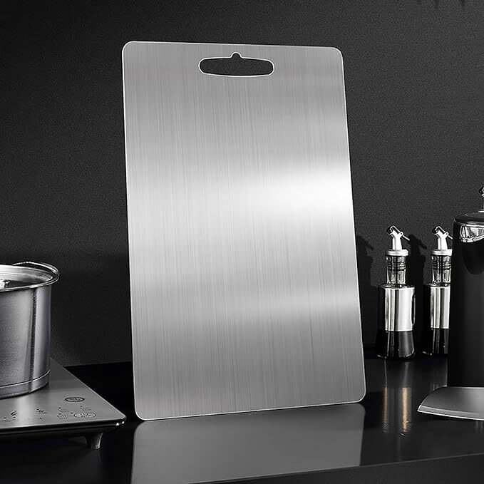 TitanEdge - Titanium Cutting Board