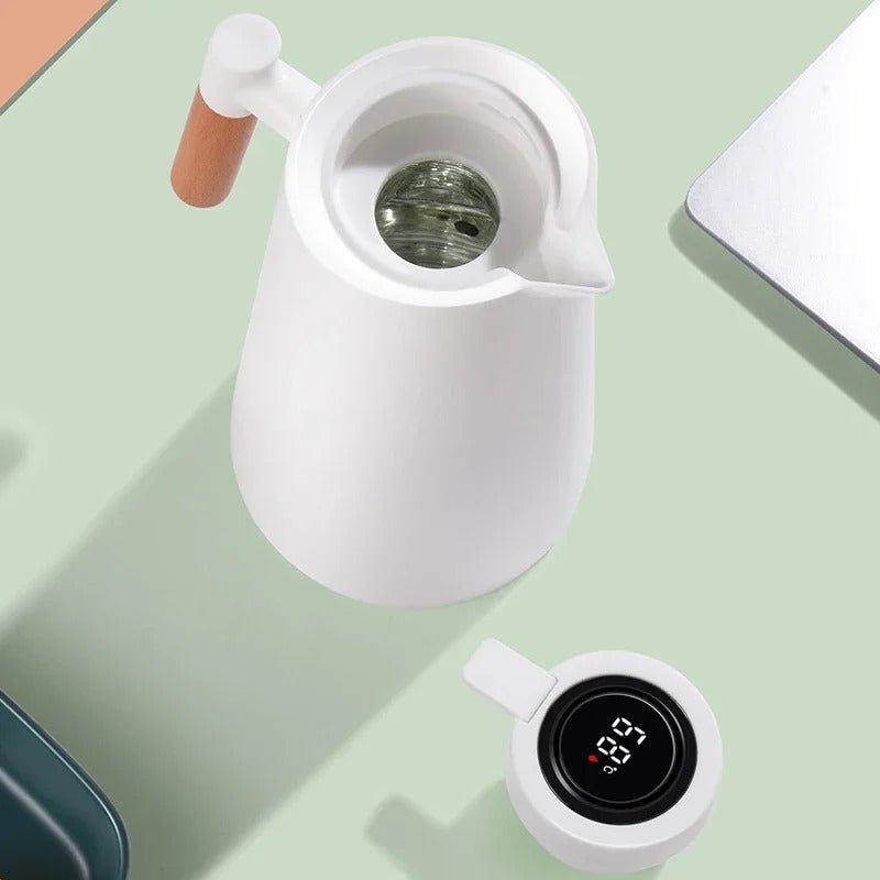 ThermoWood – Smart Insulated Thermos Jug with Digital Temperature Display & Wooden Handle