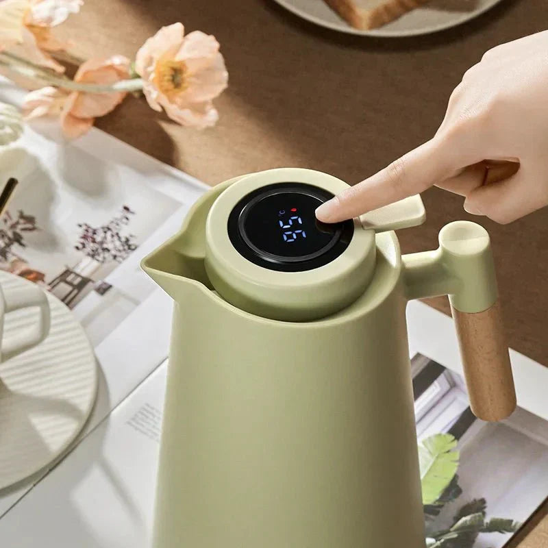 ThermoWood – Smart Insulated Thermos Jug with Digital Temperature Display & Wooden Handle